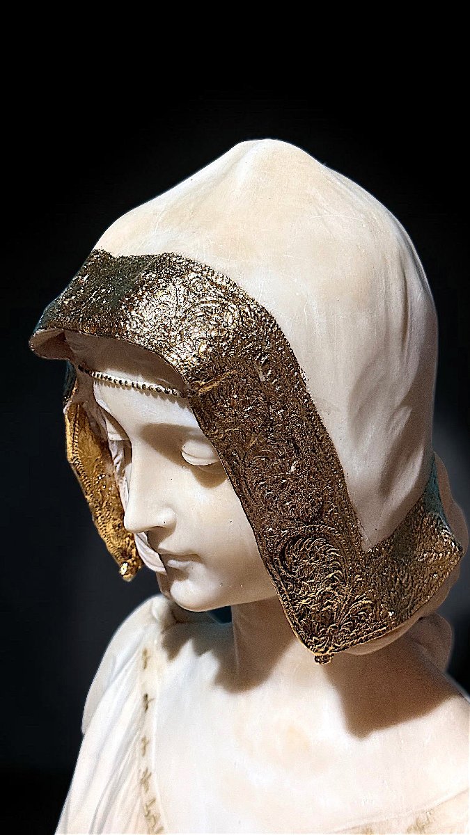 Busto raffigurante "Laura" del maestro scultore Pietro Bazzanti, Marmo e Oro in foglie -photo-2
