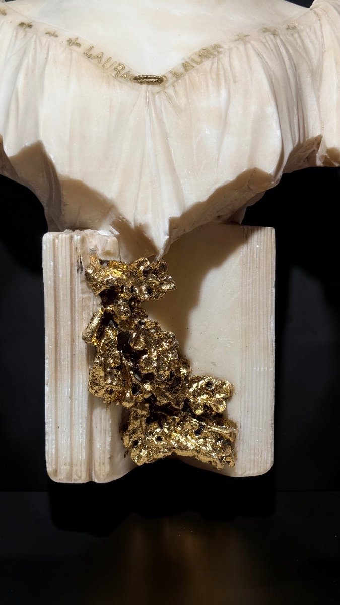 Busto raffigurante "Laura" del maestro scultore Pietro Bazzanti, Marmo e Oro in foglie -photo-6
