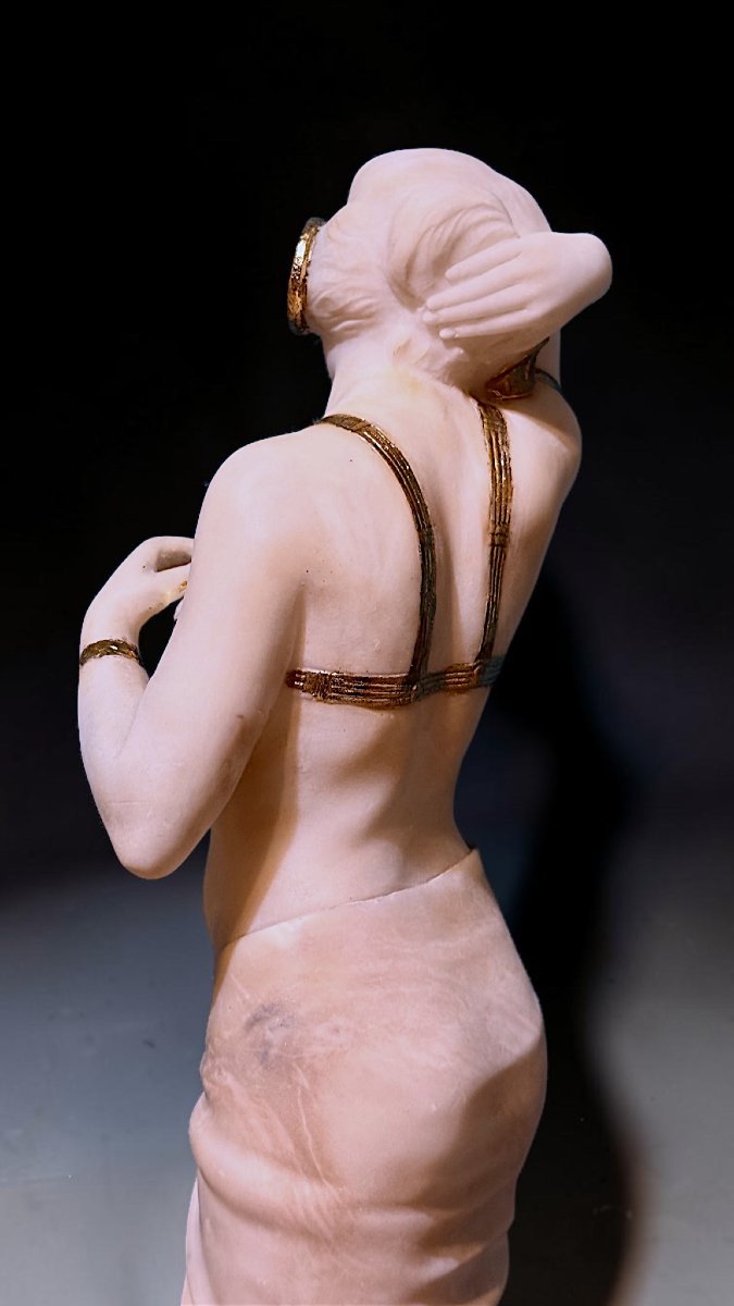 Statua giovane fanciulla danzatrice orientale con decorazioni in oro, Marmo Carrara -photo-5