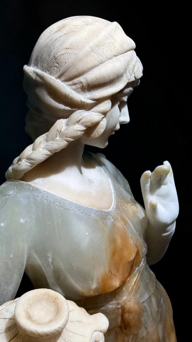 Statua raffigurante una giovane fanciulla sorridente con una Brocca, in Onice e Marmo -photo-5
