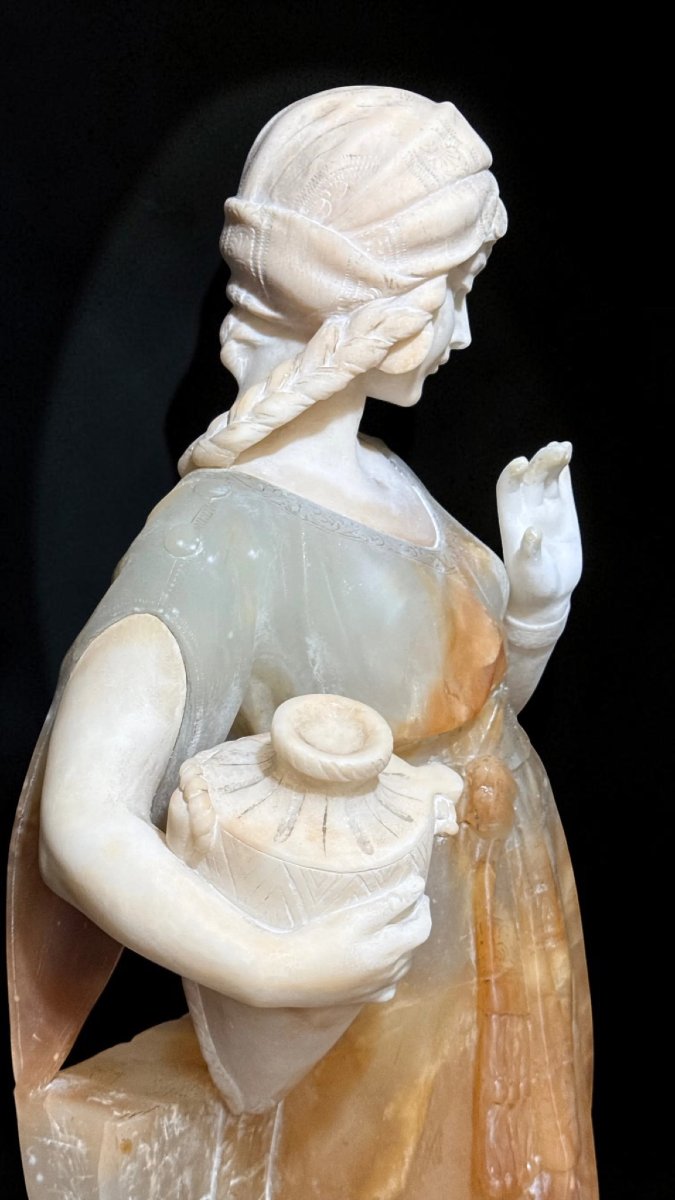 Statua raffigurante una giovane fanciulla sorridente con una Brocca, in Onice e Marmo -photo-6