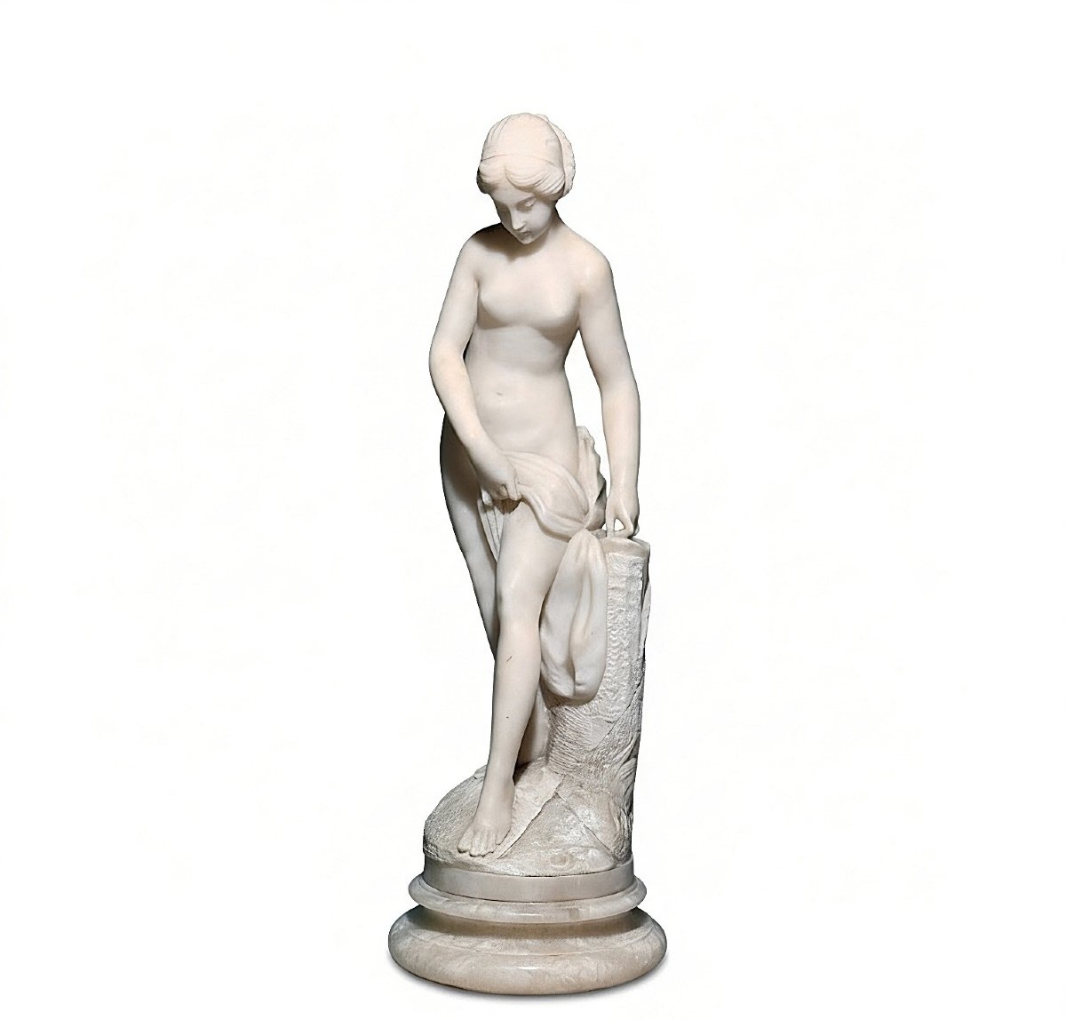 Statua raffigurante una giovane fanciulla nuda 