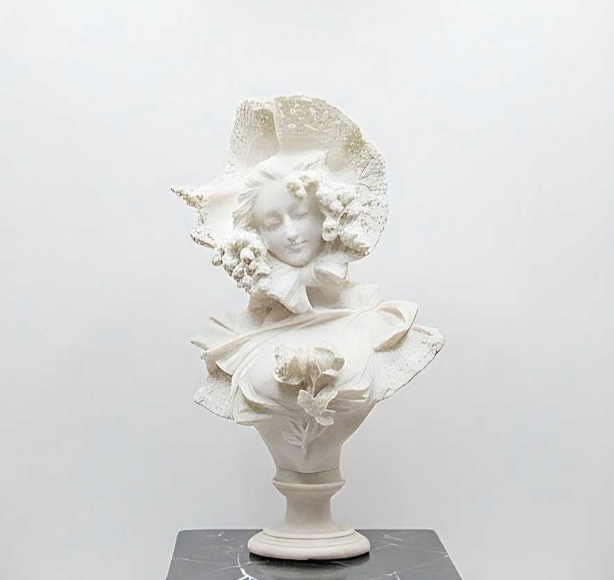 Busto fanciulla con Cappello 