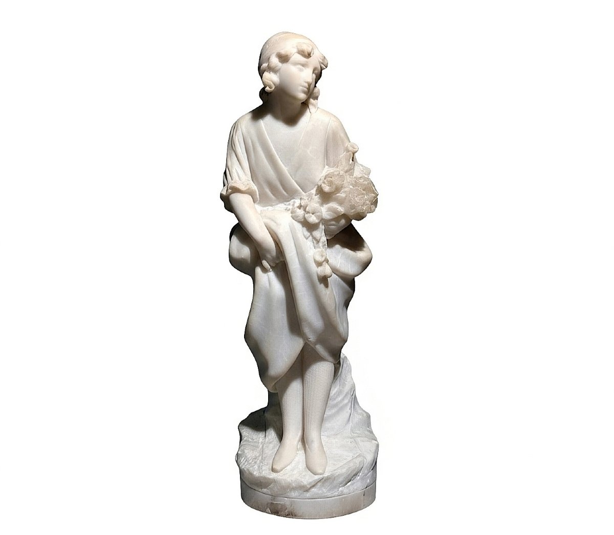 Statua raffigurante una bambina con fiori 