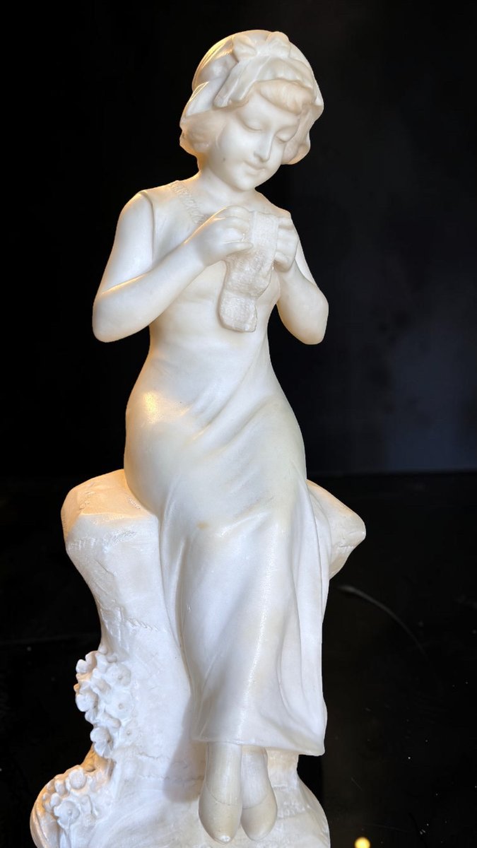 Statua fanciulla con Gomitolo di lana-photo-3