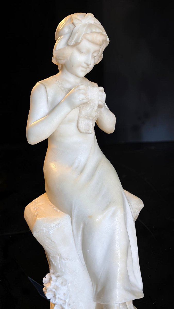 Statua fanciulla con Gomitolo di lana-photo-4