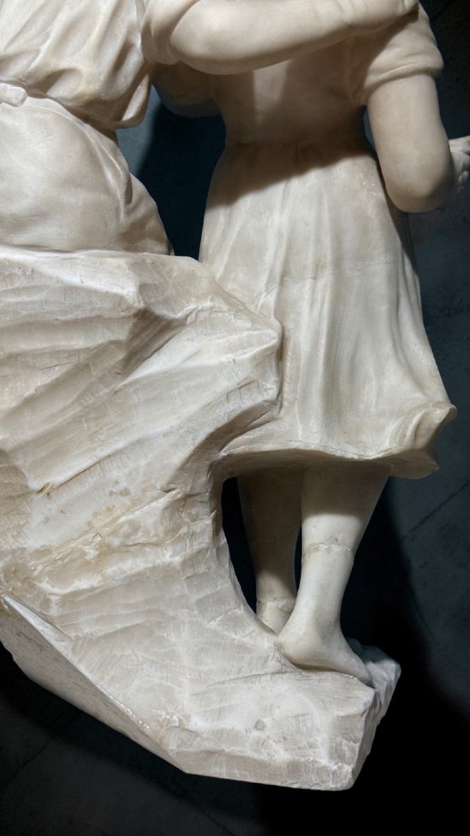 Statua raffigurante una giovane coppia di fanciulli -photo-2