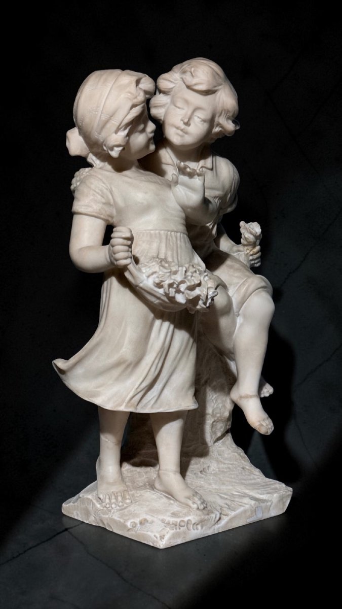 Statua raffigurante una giovane coppia di fanciulli -photo-4