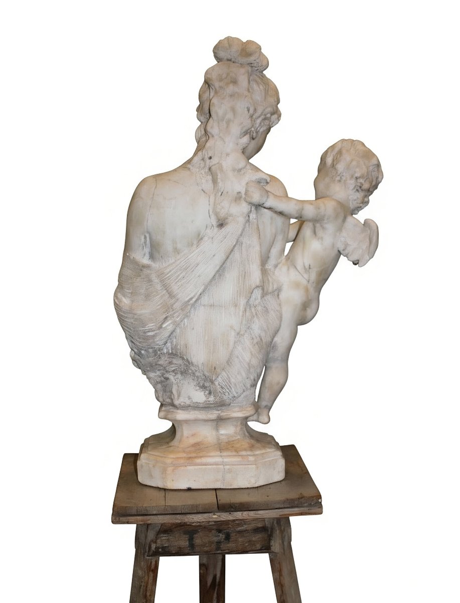 Statua fanciulla con Eros in Marmo Bianco Statuario di Carrara -photo-2