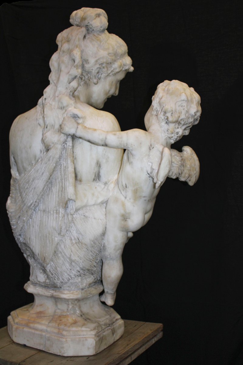 Statua fanciulla con Eros in Marmo Bianco Statuario di Carrara -photo-6