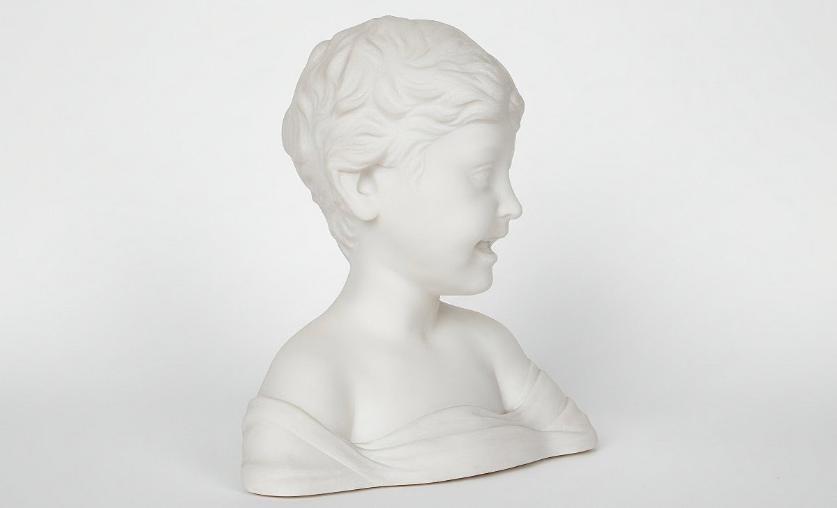 Busto raffigurante un Fanciullo Sorridente in Marmo Bianco Statuario di Carrara -photo-3