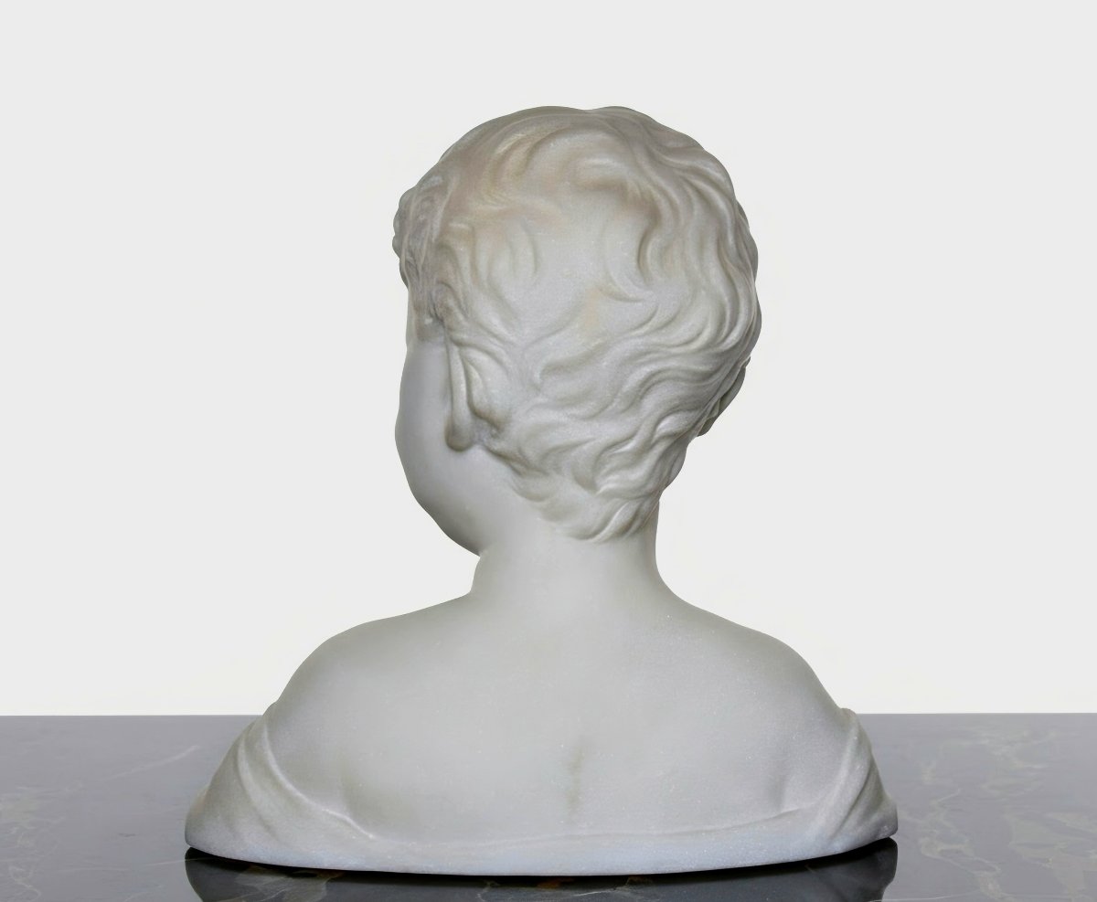 Busto raffigurante un Fanciullo Sorridente in Marmo Bianco Statuario di Carrara -photo-4