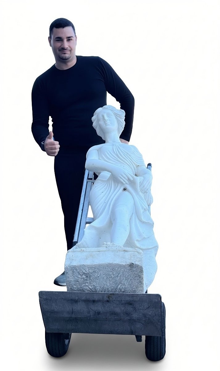 Statua raffigurante una giovane fanciulla in Marmo Bianco Carrara -photo-3