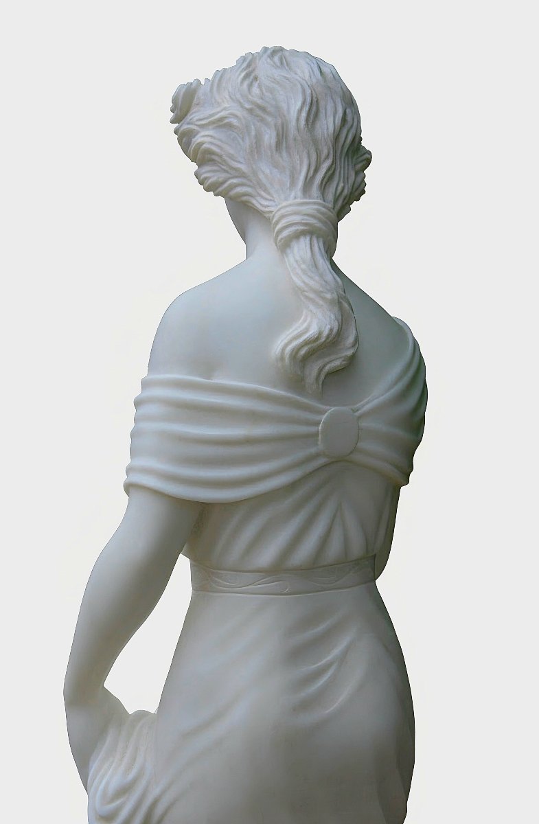 Statua raffigurante una giovane fanciulla in Marmo Bianco Carrara -photo-4