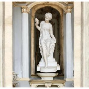 Statua raffigurante Fanciulla, Marmo Bianco statuario di Carrara