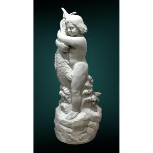 Statua raffigurante Fanciullo sorridente 