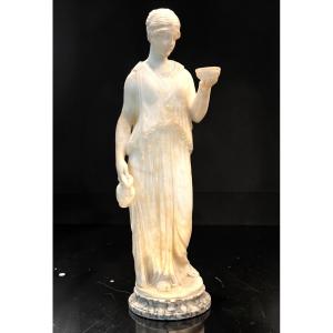 Statua raffigurante Dea Greca Ebe