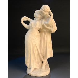 Gruppo scultoreo raffigurante due bambini danzanti Marmo 