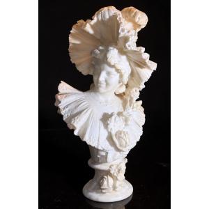 Busto raffigurante una giovane fanciulla con dedica d'amore sul retro, Marmo 