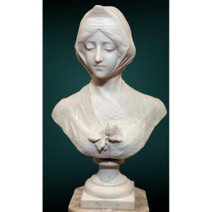 Busto raffigurante una giovane fanciulla, Marmo Bianco Statuario di Carrara 