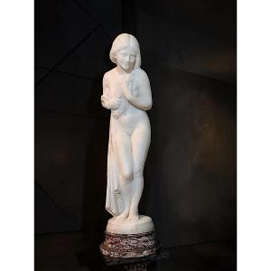 Statua raffigurante Dama Nuda Infreddolita che si copre, Marmo Bianco Statuario di Carrara