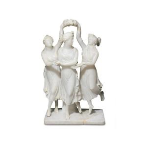 Scultura neoclassica raffigurante Le Tre Grazie (o Cariti) della mitologia greca