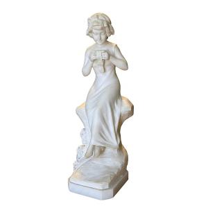 Statua fanciulla con Gomitolo di lana