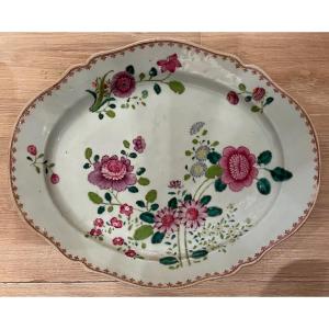 Porcelain Dish. China 18th Century. Famille Rose, Compagnie Des Indes.