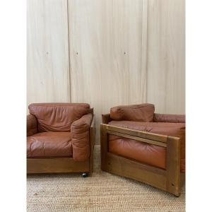 Pair Of Cognac Leather And Wood Club Chairs - Italian Design - 1970s