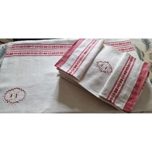 Tablecloths & Napkins - Red And White - Beautiful "lt" Monogram