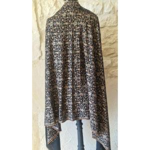 Scarf/stole Embroidered Over The Entire Surface - On Fine Chashmer-type Wool - 