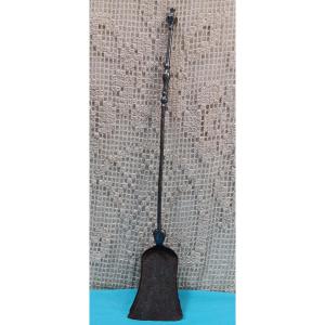 Wrought Iron Fireplace Shovel - 18th Or 19th Century