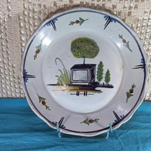 Nevers Plate - 18th Century