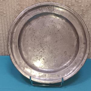 Pewter Plate With Coat Of Arms - 18th Century