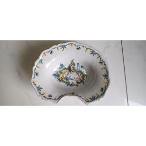 Nevers Shaving Dish - 18th Century