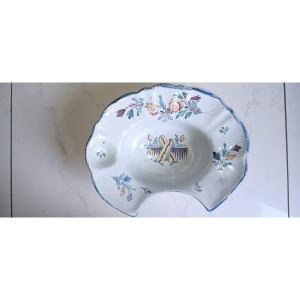 Shaving Dish - Late 18th Or Early 19th Century