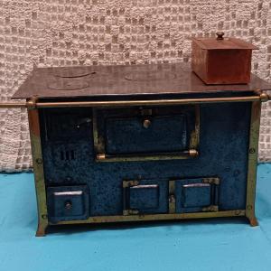 Tin Doll Stove