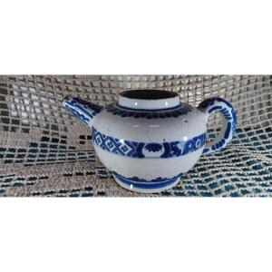 Earthenware Sick Duck - Early 18th Century