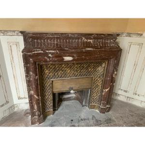 Elegant Antique Louis XIII Style Fireplace Said In Acrotères Late 19th Century In Red Marble