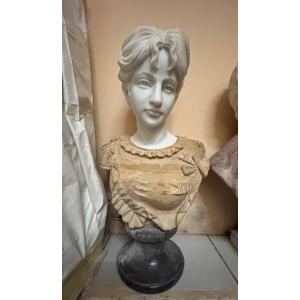 Beautiful Two-tone Marble Bust Representing A Young Girl 