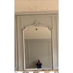 Antique Louis XV Style Trumeau With Shell Decorations Dating From The End Of The 19th Century