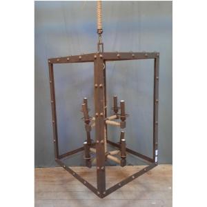 Rope Suspension In A Steel Cage