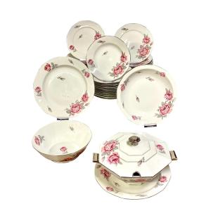 20th Century Limoges Porcelain Dinner Set With Roses Motif