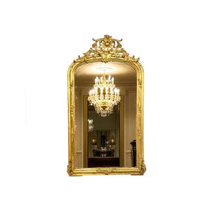 19th Century French Giltwood Mirror With Ornate Crest