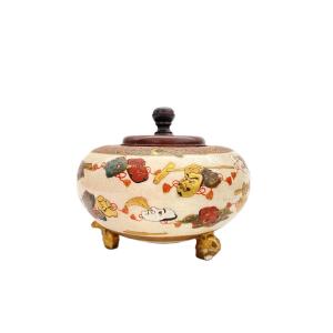 Small Earthenware Tripod Vase From Satsuma Japan Meiji