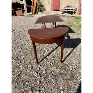 Louis XVI Mahogany Dining Table From The 19th Century.