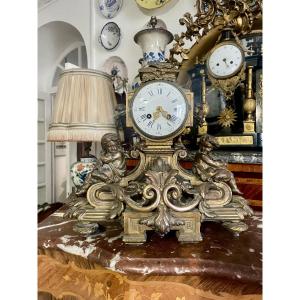 Louis XVI Style Bronze Mantel Clock With Putti. 19th Century 
