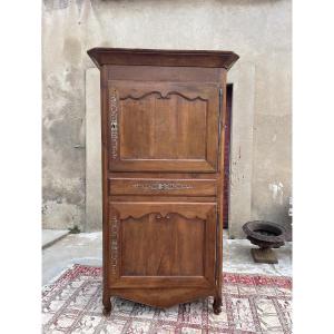 Louis XV Standing Man In Walnut, 18th Century