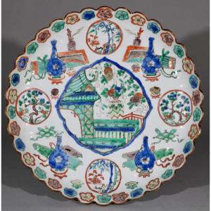 Chinese Dish In The Famille Verte Style, In The Shape Of A Chrysanthemum, Kangxi Period, 17th/18th Century