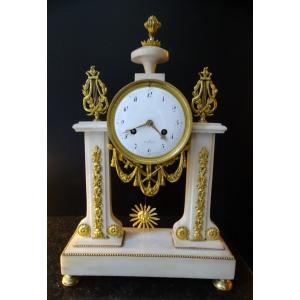 Portico Pendulum In White Marble And Bronze Late 18th